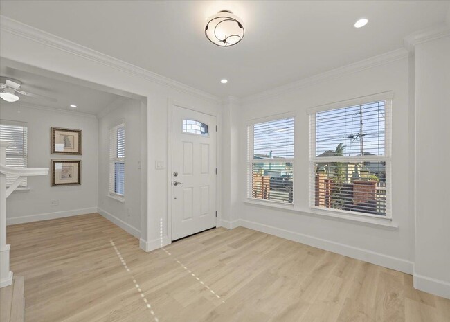 272 Clay St in Monterey, CA - Building Photo - Building Photo