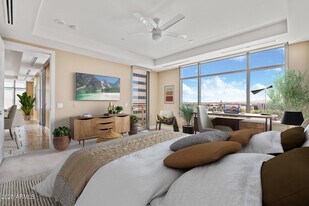 2211 E Camelback Rd in Phoenix, AZ - Building Photo