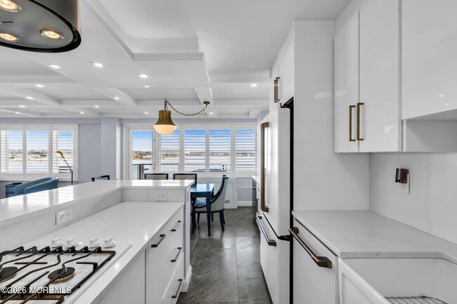 property at 28 Riverside Ave