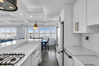 28 Riverside Ave in Red Bank, NJ - Building Photo - Building Photo