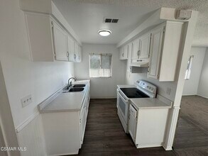 2030 Avenida Placida in Simi Valley, CA - Building Photo - Building Photo