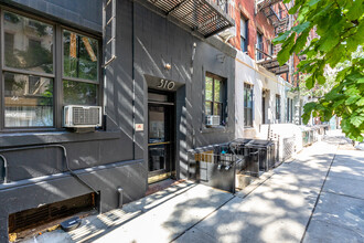 310 E 83rd St in New York, NY - Building Photo - Building Photo