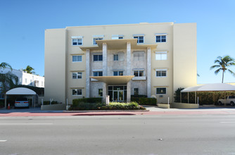 Surf Club Apartments in Surfside, FL - Building Photo - Building Photo