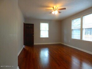 2575 Myra St in Jacksonville, FL - Building Photo - Building Photo