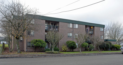 Rainier View Apartments in Puyallup, WA - Building Photo - Building Photo