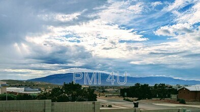 2317 Garden Rd NE in Rio Rancho, NM - Building Photo - Building Photo