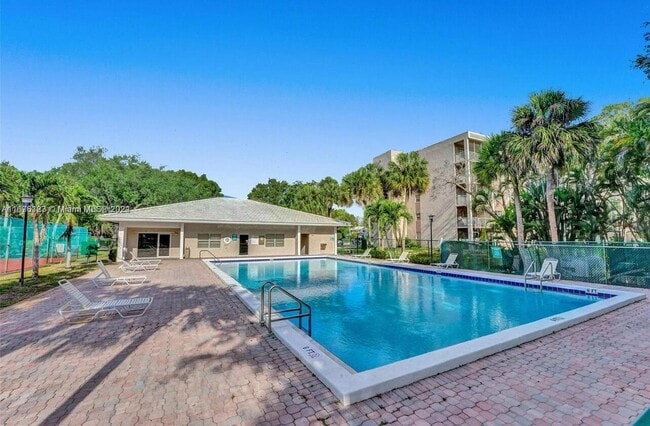 1100 NW 87th Ave, Unit 304