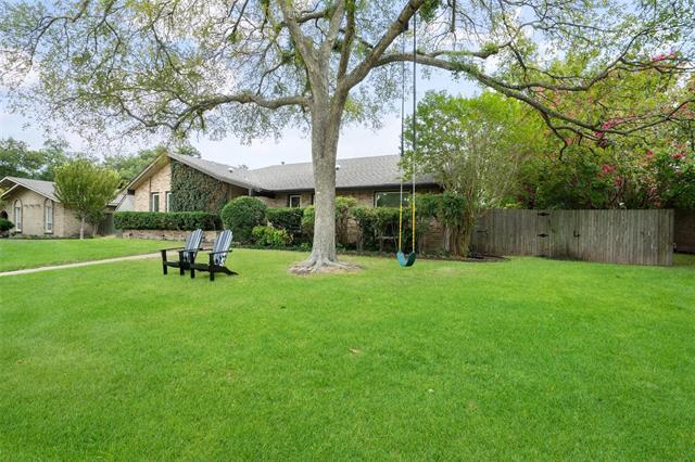 6732 Hillwood Ln in Dallas, TX - Building Photo