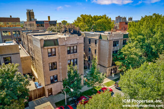 629 W Melrose St, Unit 621-1K in Chicago, IL - Foto de edificio - Building Photo