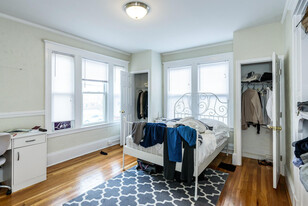 231 Chestnut Hill Ave, Unit uni2 4-bed 2-bath in Boston, MA - Foto de edificio - Building Photo