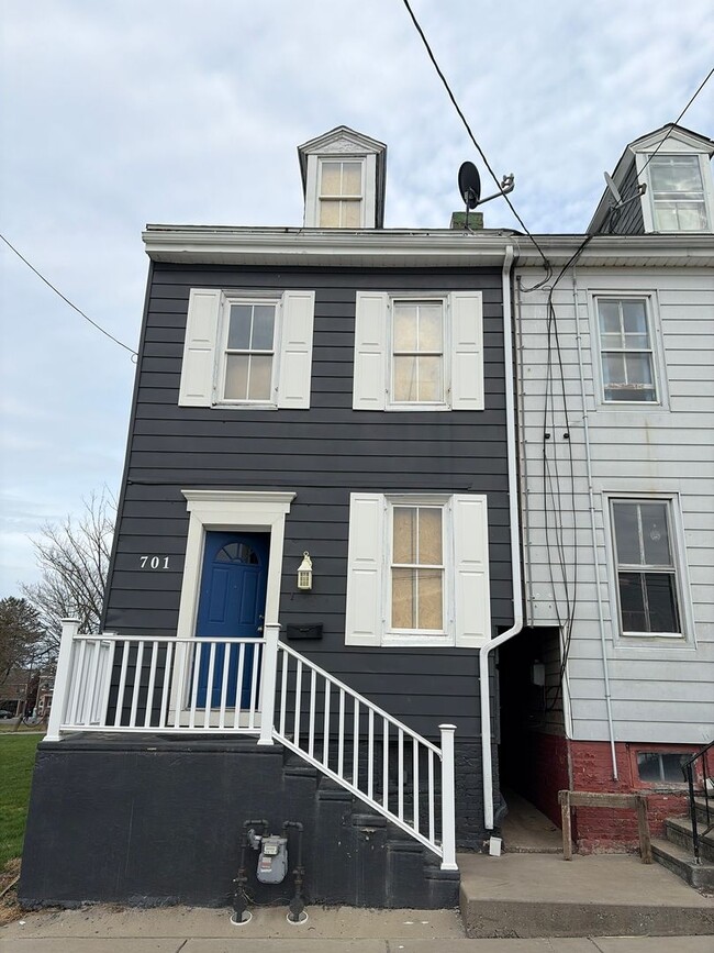 property at 701 Vander Ave