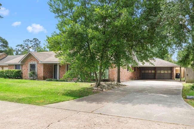 property at 10139 Knoboak Dr