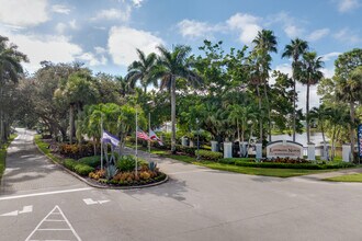 Landmark Naples in Naples, FL - Building Photo - Building Photo