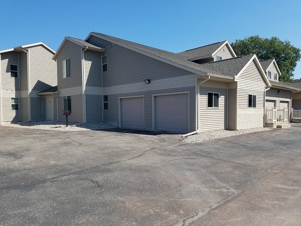 Jackson in Beaver Dam, WI - Foto de edificio