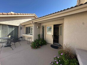 4 Hermosillo Ln in Palm Desert, CA - Building Photo - Building Photo
