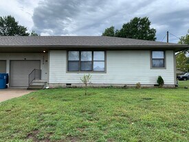 3028-3030 W 15th St in Joplin, MO - Building Photo