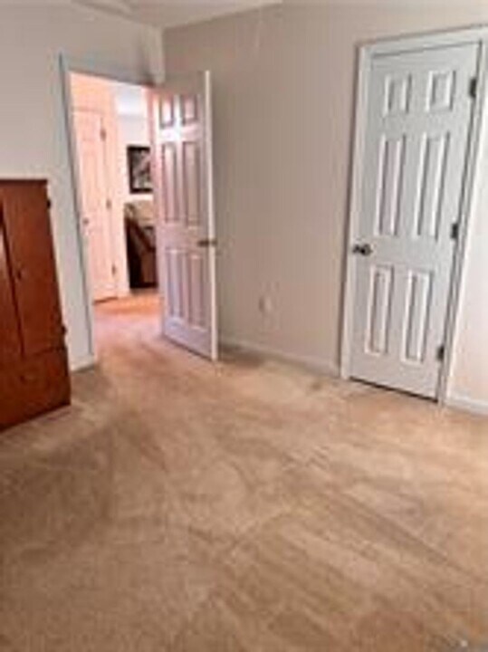 7873 Willow Walk Dr in Chesterfield, VA - Building Photo