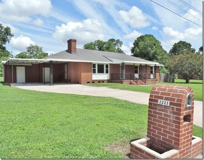 2223 Imperial Ave E in Wilson, NC - Building Photo - Building Photo