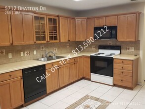 5712 Bratton Dr in Tampa, FL - Building Photo - Building Photo