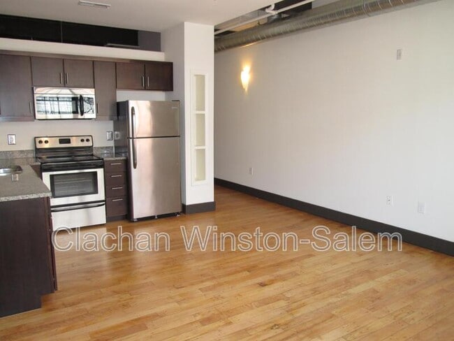 property at 101 E 6th St