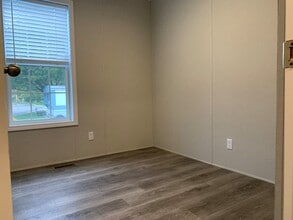 134 Desander Dr in Lansing, MI - Building Photo - Building Photo