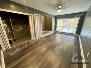 5080 Bruce Dr in Beaumont, TX - Foto de edificio - Building Photo
