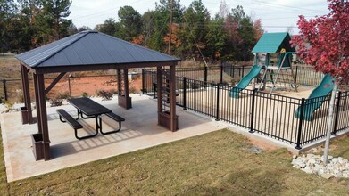 Gibbs Farm Townhomes in Wellford, SC - Foto de edificio - Building Photo