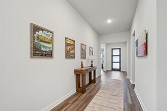 292 Big Banyan Dr in Dripping Springs, TX - Building Photo - Building Photo