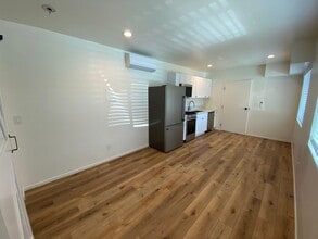 1418 Bath St in Santa Barbara, CA - Building Photo - Building Photo