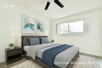 2627 Brighton Ave in Los Angeles, CA - Foto de edificio - Building Photo