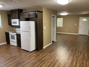 10588 State Hwy 64 in Tyler, TX - Building Photo - Building Photo