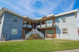 1932 Ap Tureaud Ave in New Orleans, LA - Foto de edificio - Building Photo