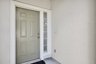 377 Southern Branch Ln in Jacksonville, FL - Foto de edificio - Building Photo