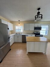 988 Prindle Rd in Charlotte, VT - Building Photo - Building Photo