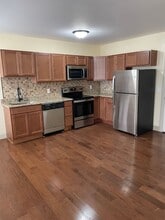 1404 E State St Apartments in Rockford, IL - Foto de edificio - Interior Photo