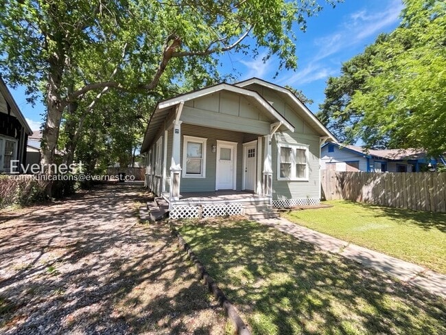 1007 Archer St in Houston, TX - Building Photo - Building Photo