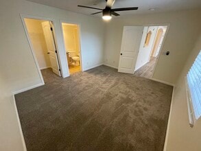 3812 E Rock Creek Rd, Unit B4 in Eagle Mountain, UT - Foto de edificio - Building Photo