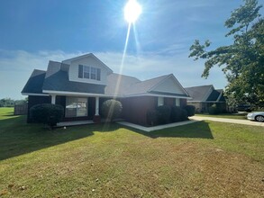 9702 Watkins Dr in Fairhope, AL - Building Photo - Building Photo