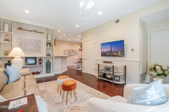 73 Via Colinas in Westlake Village, CA - Building Photo - Building Photo