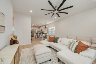 Brand New 6 Bed, 6.5 Bath, 3 Story Townhomes w/ Bonus Room & Balcony! in College Station, TX - Building Photo - Building Photo