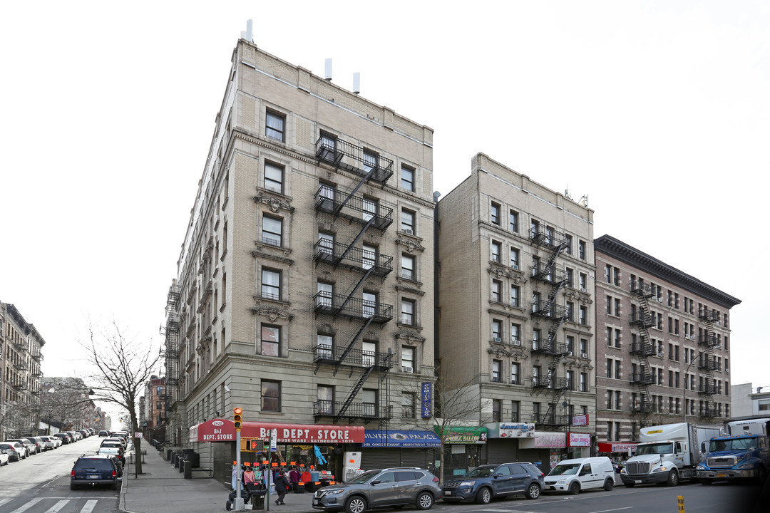 3430-3438 Broadway in New York, NY - Building Photo