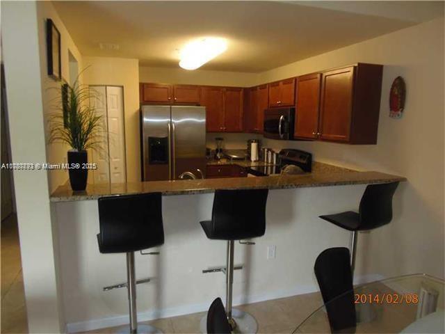 11501 NW 89th St in Doral, FL - Building Photo
