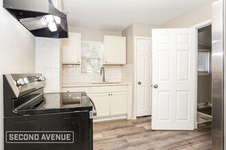 2011 W 15th St in Jacksonville, FL - Building Photo - Building Photo