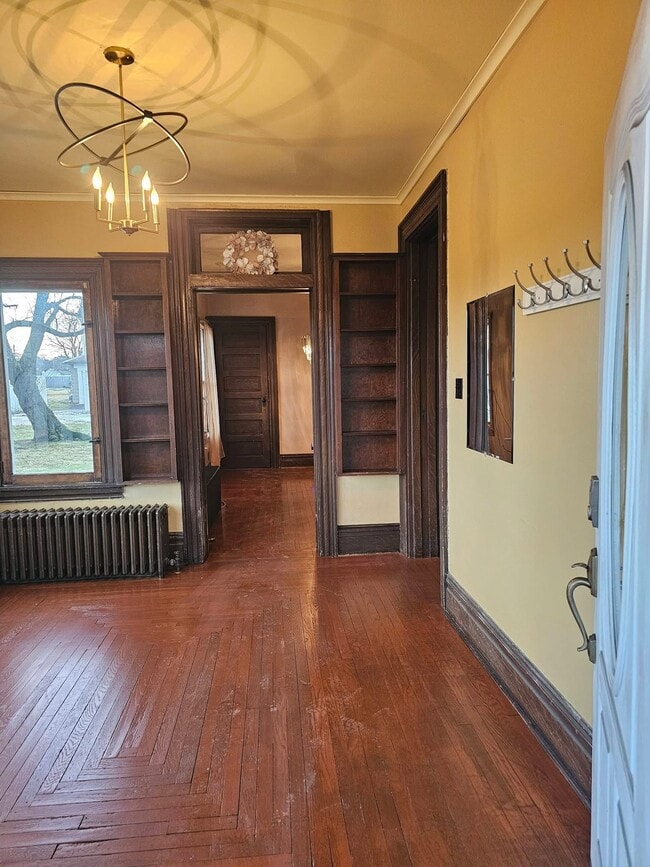 409 N 5th St, Unit Apt A in Clairton, PA - Building Photo - Building Photo