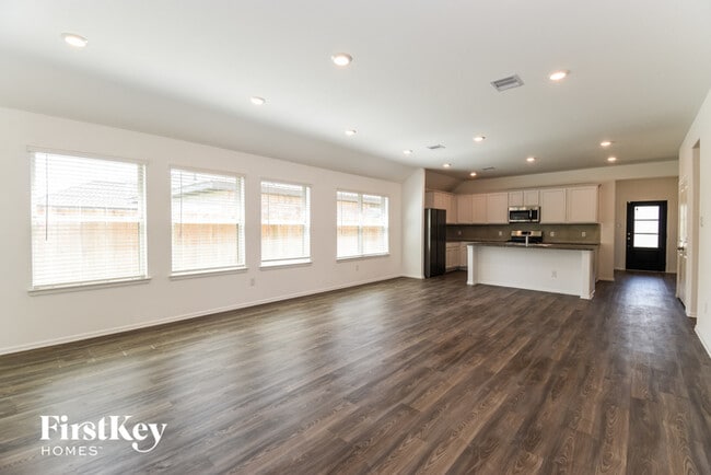 3037 Newcastle Crst Ln in Dickinson, TX - Building Photo - Building Photo