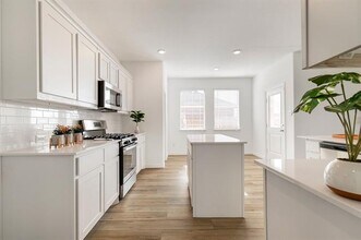 800 Chip St in Little Elm, TX - Building Photo - Building Photo