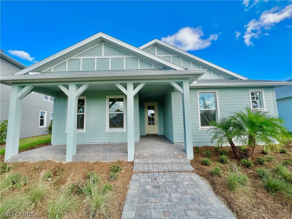 17057 Pine Lily Ln in Punta Gorda, FL - Foto de edificio