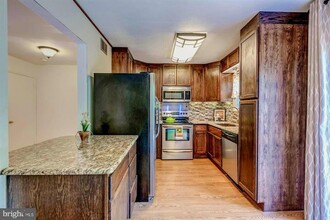 13676 Barren Springs Ct in Centreville, VA - Building Photo - Building Photo