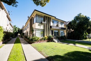 Gramercy Apartments in Los Angeles, CA - Building Photo