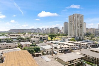 555 University Ave, Unit 901 in Honolulu, HI - Foto de edificio - Building Photo